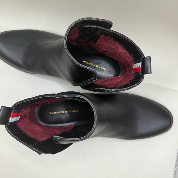 Tommy Hilfiger Women’s Black Leather Side Zip Quilted Ankle Booties Boots 8.5 M - Picture 9 of 9